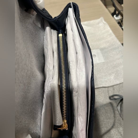 Tory Burch Fleming soft convertible shoulder bag - Picture 3 of 5